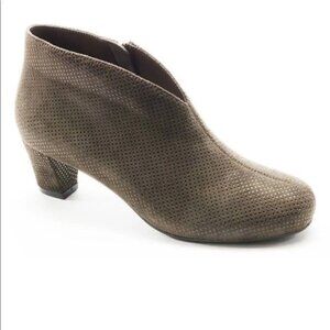 David Tate Fame Metallic Brown Perforated Leather Ankle Boots Size 7.5